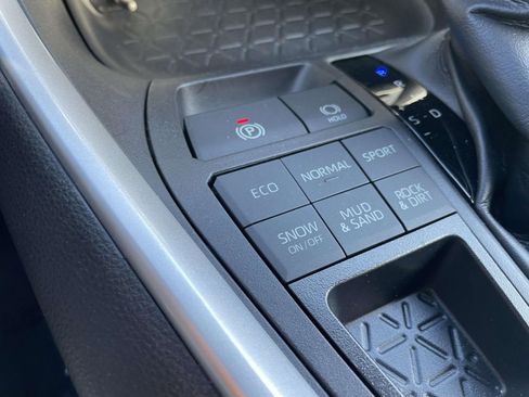 Used 2023 Toyota RAV4 XLE image 36