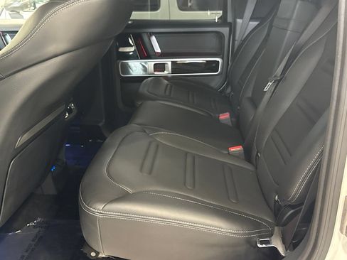 Used 2025 Mercedes-Benz G 550 image 34