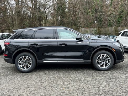 New 2026 Lincoln Corsair Premiere image 3