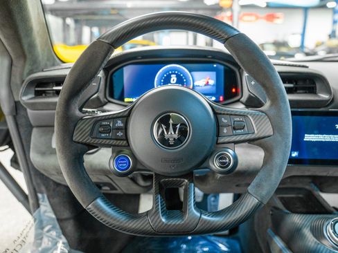 Used 2023 Maserati MC20 Spyder image 14