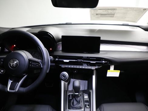 Used 2024 Alfa Romeo Tonale Veloce image 28