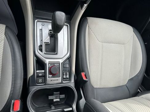 Used 2019 Subaru Forester Premium AWD/4WD image 18