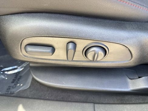 Used 2025 Chevrolet Blazer RS w/ Enhanced Convenience Package image 28