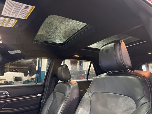 Used 2018 Ford Explorer Limited w/ Equipment Group 301A image 36