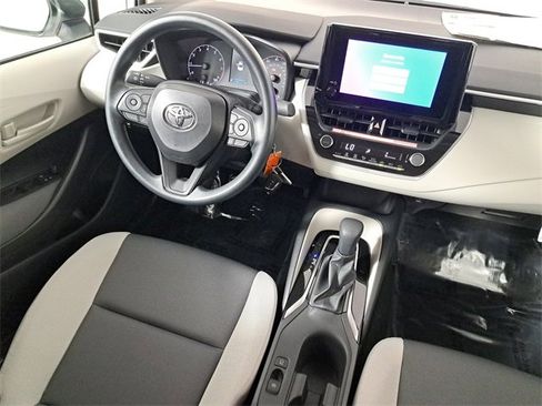 Used 2025 Toyota Corolla LE image 15