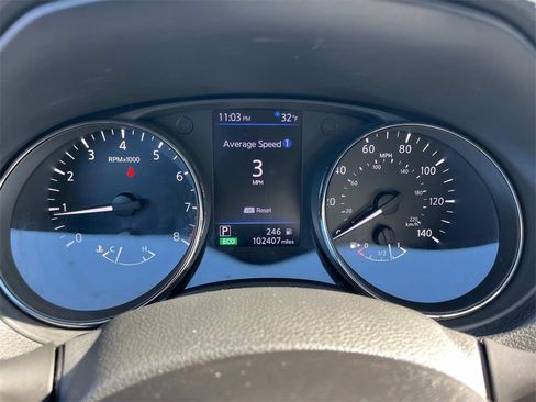 Used 2018 Nissan Rogue S image 39