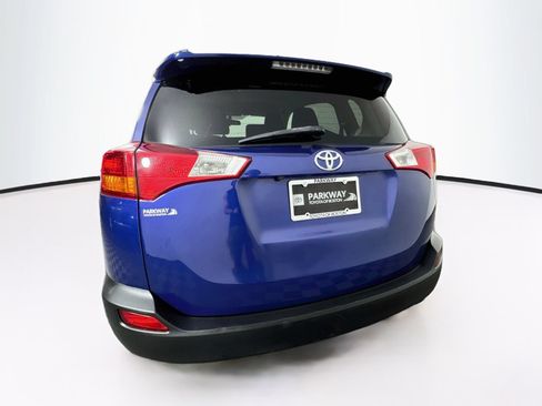 Used 2015 Toyota RAV4 LE AWD/4WD image 6