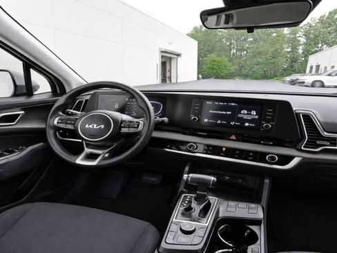 Used 2023 Kia Sportage LX AWD/4WD image 19