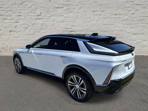 New 2026 Cadillac Lyriq Luxury RWD image 3