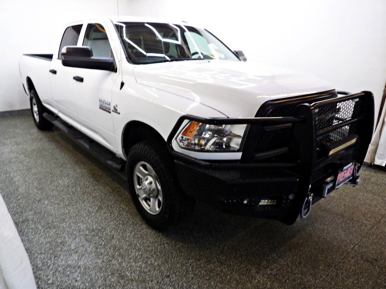 Used 2017 RAM 3500 Tradesman w/ Cold Weather Group AWD/4WD image 3