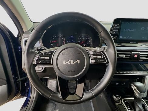 Certified 2023 Kia Seltos S image 11