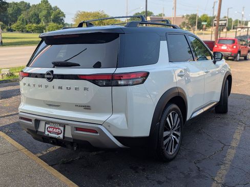 Used 2022 Nissan Pathfinder Platinum w/ Cargo Package AWD/4WD image 9
