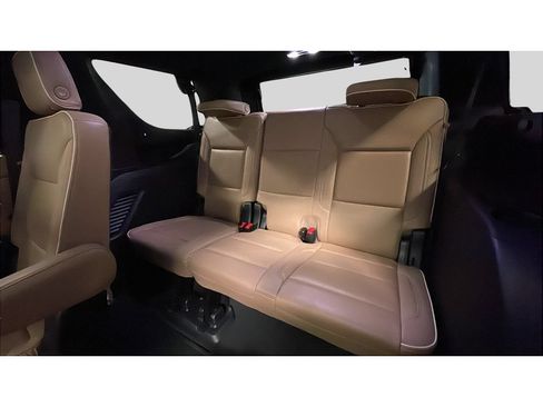 Used 2023 Chevrolet Tahoe Premier AWD/4WD image 17