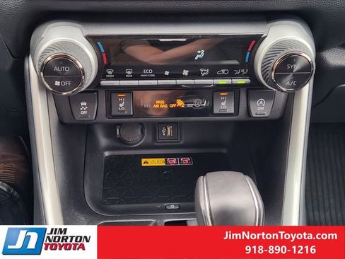 Used 2025 Toyota RAV4 XLE Premium w/ Weather Package AWD/4WD image 20