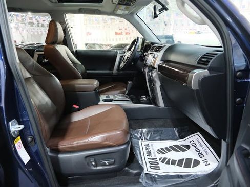 Used 2019 Toyota 4Runner Limited image 32