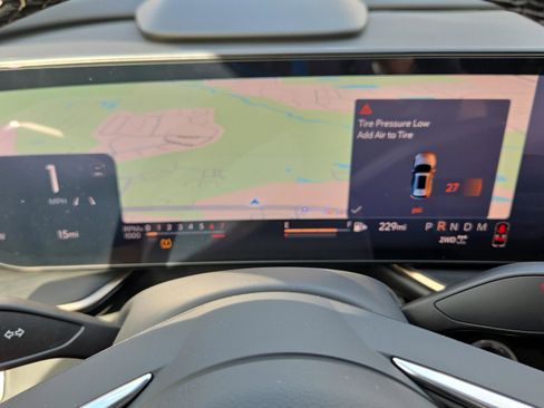 New 2025 Buick Envision Avenir image 14