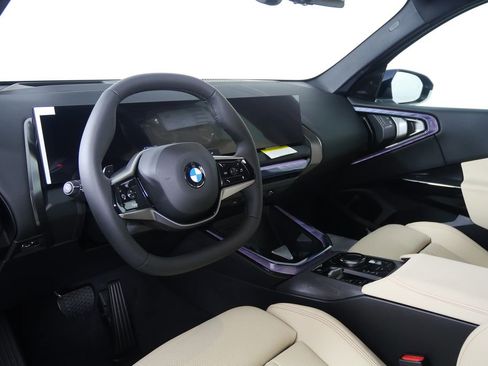 Used 2026 BMW X3 xDrive30 w/ Premium Package image 13