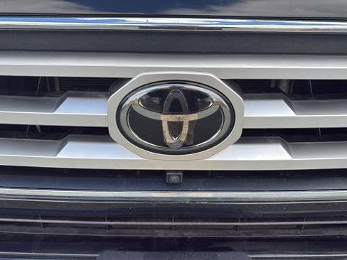 Used 2023 Toyota Tacoma Limited image 13