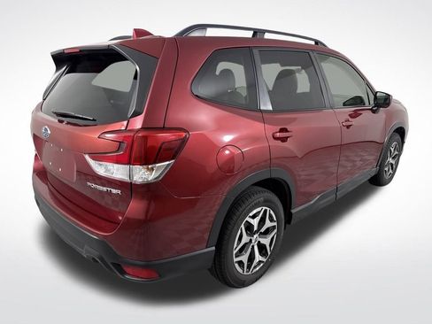 Used 2019 Subaru Forester Premium w/ All-Weather Package image 3
