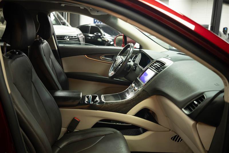 Used 2019 Lincoln Nautilus Reserve AWD/4WD image 14