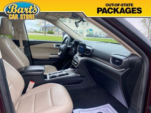 Used 2022 Ford Explorer XLT w/ Equipment Group 202A AWD/4WD image 16
