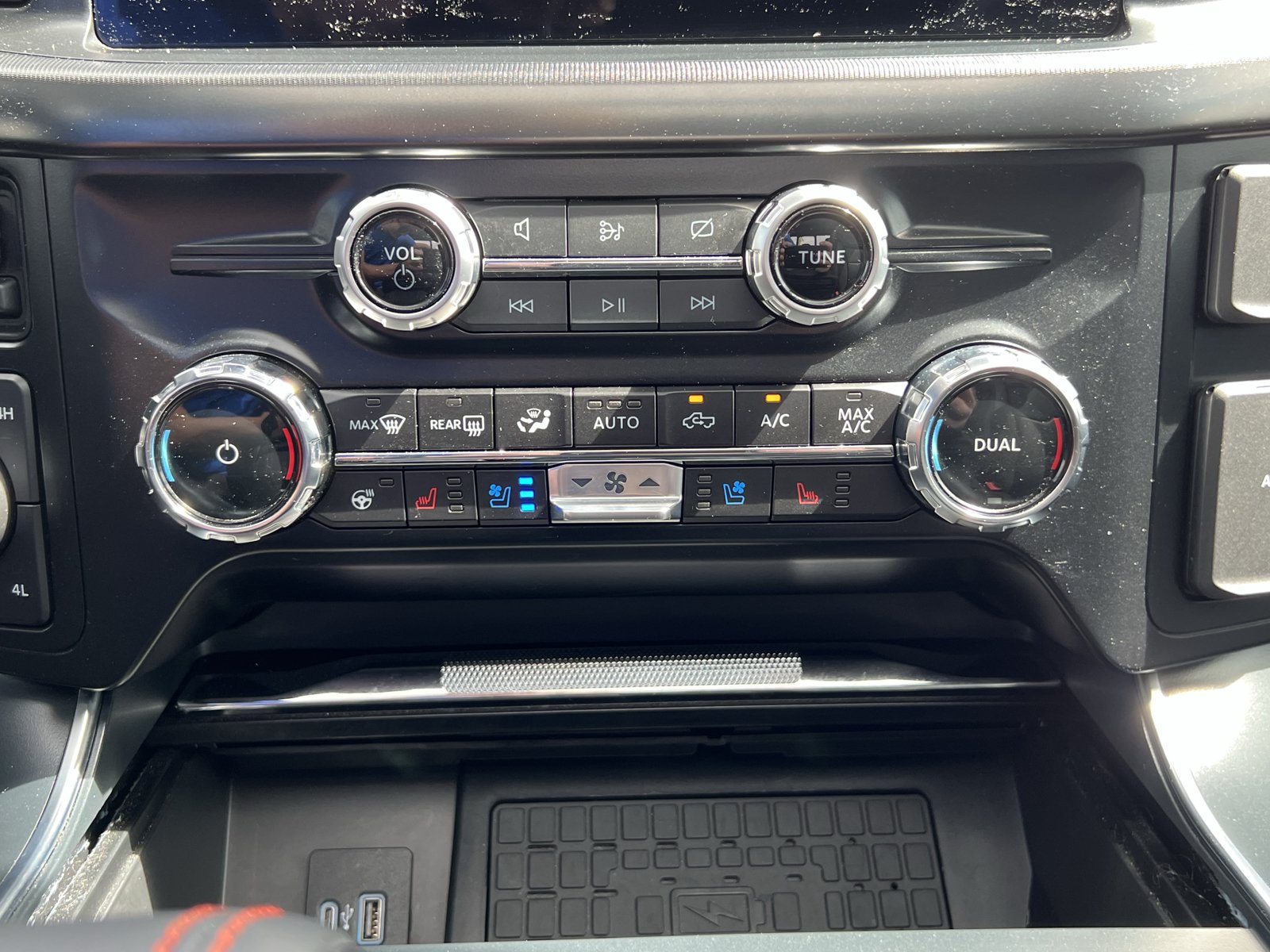 Used 2024 Ford F150 Raptor AWD/4WD image 28