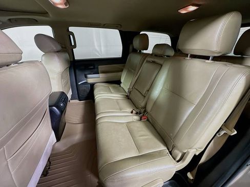 Used 2016 Toyota Sequoia SR5 image 21