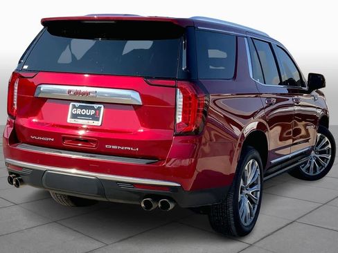 Used 2021 GMC Yukon Denali w/ Denali Premium Package image 13
