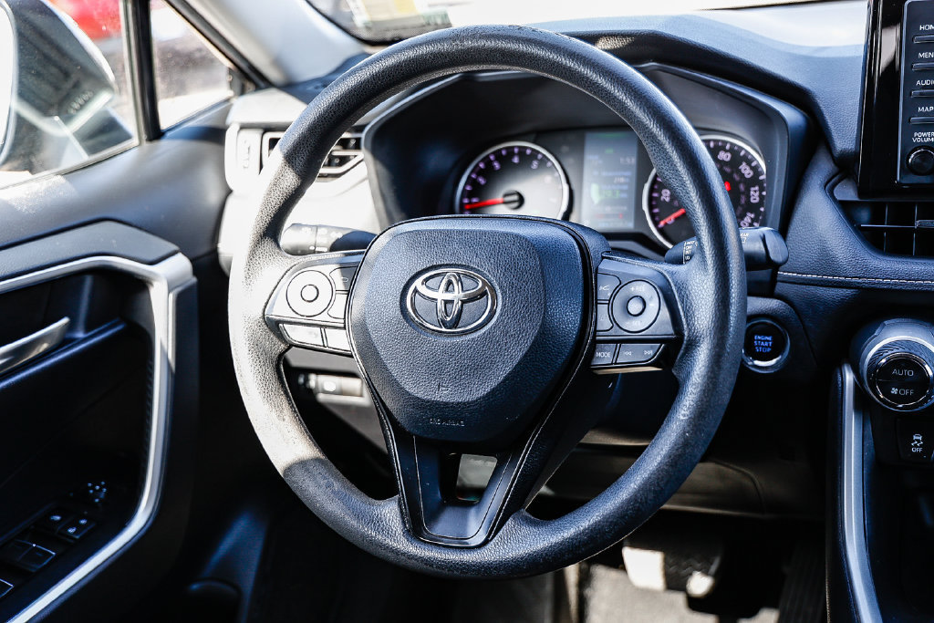 Used 2022 Toyota RAV4 XLE AWD/4WD image 28