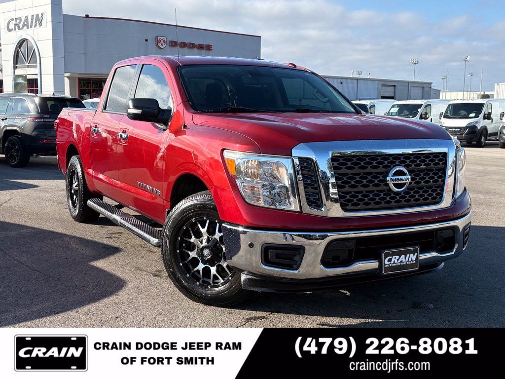 Used 2018 Nissan Titan SV w/ SV Convenience Package RWD image 1
