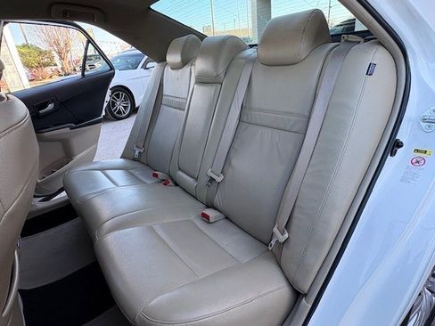 Used 2012 Toyota Camry L image 18