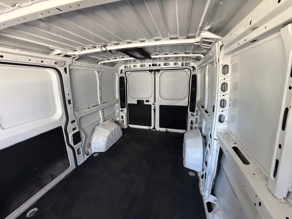 Used 2025 RAM ProMaster 2500 w/ Convenience Group FWD image 8