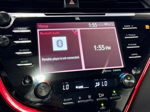 Used 2019 Toyota Camry XSE image 15