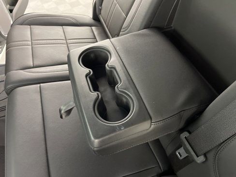 Used 2024 Chevrolet Silverado 2500 High Country w/ High Country Premium Package image 39