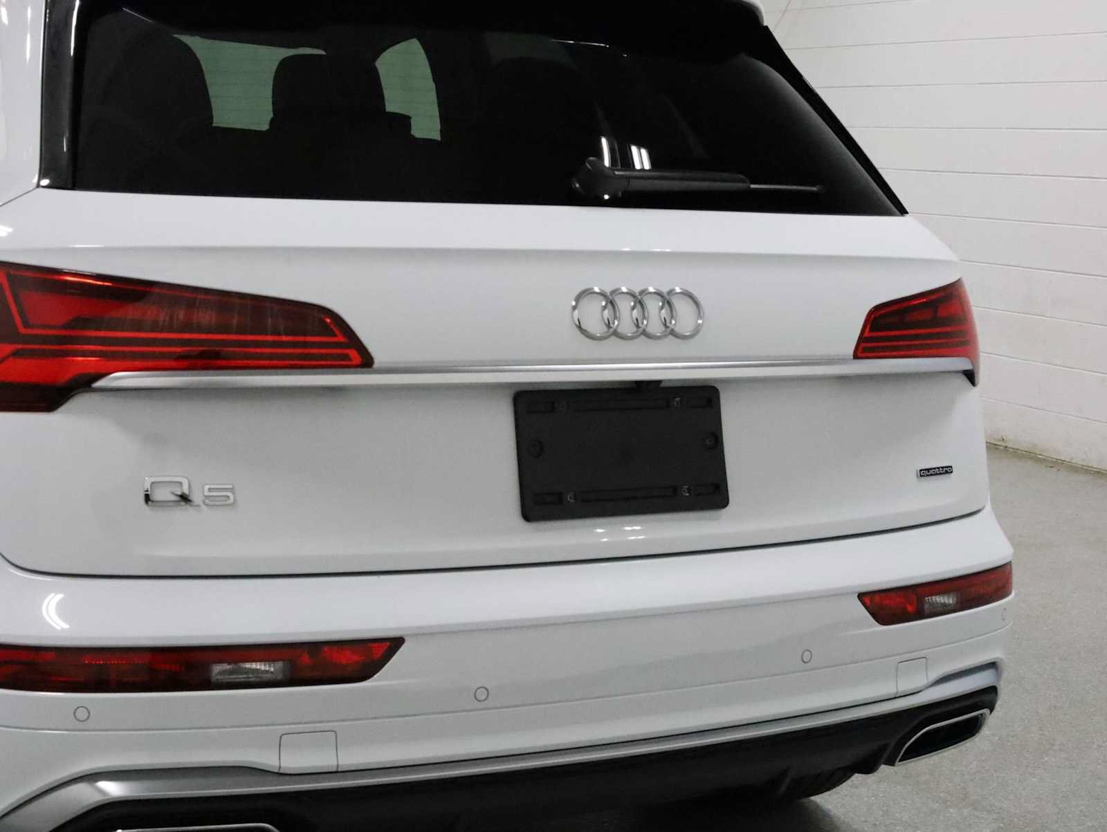 Used 2023 Audi Q5 2.0T Prestige w/ Prestige Package AWD/4WD image 8