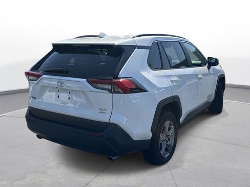 Used 2025 Toyota RAV4 XLE AWD/4WD image 6
