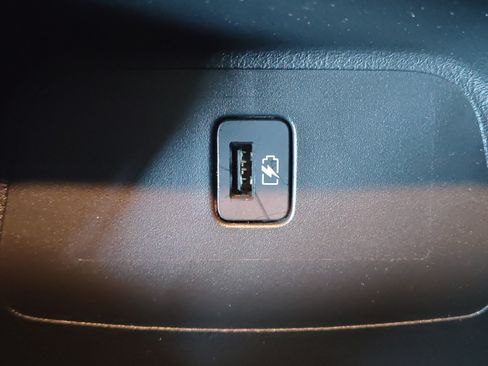 Used 2024 Nissan Sentra SV FWD image 29