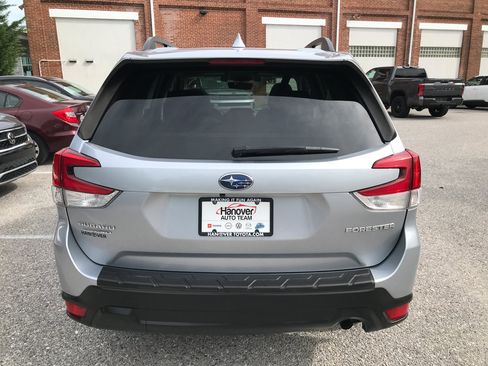 Used 2020 Subaru Forester Premium AWD/4WD image 7