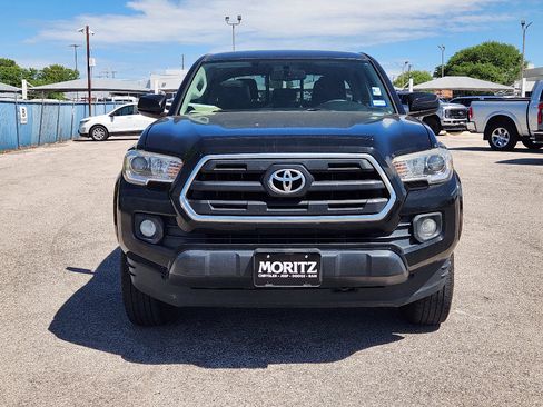 Used 2017 Toyota Tacoma SR5 w/ Tow Package image 2