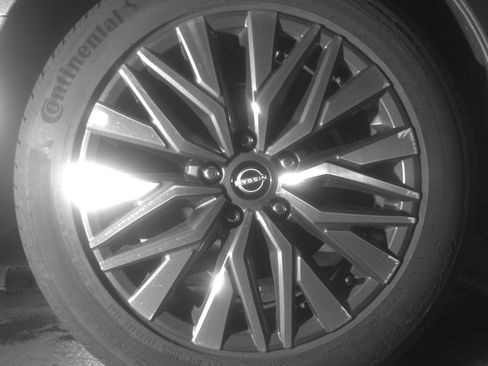 Used 2025 Nissan Altima 2.5 SV FWD image 18