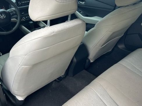Used 2023 Honda Accord EX image 9