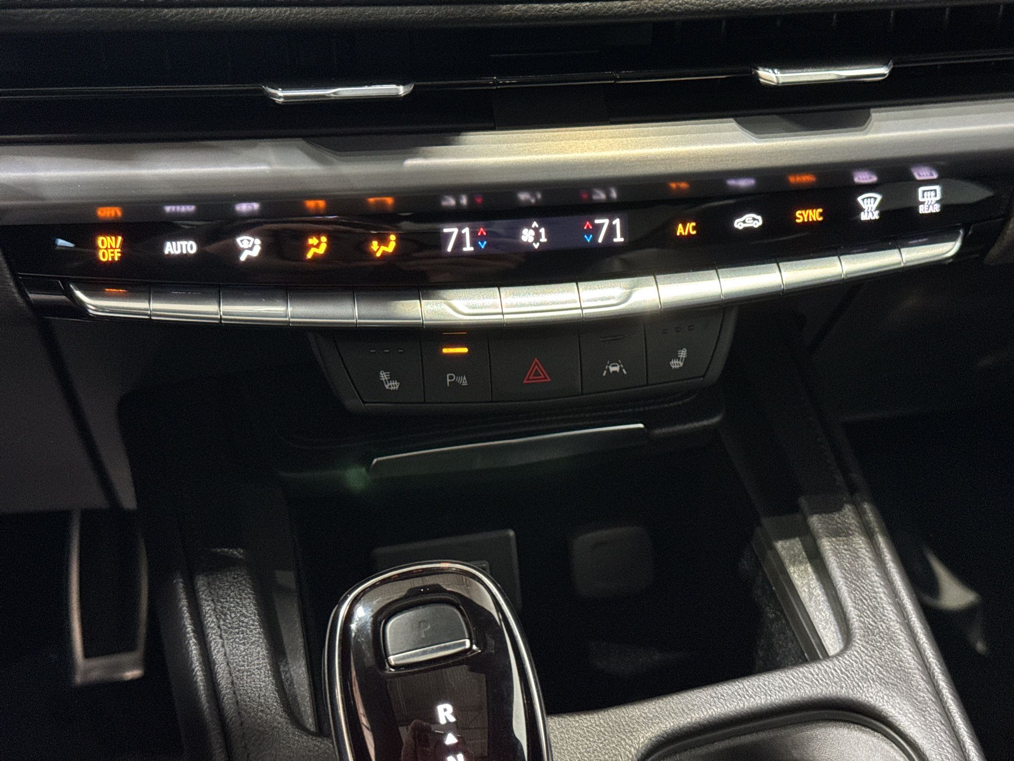 Used 2024 Cadillac XT4 Sport w/ LPO, Floor Liner Package AWD/4WD image 31