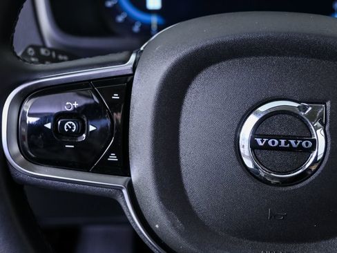 Certified 2024 Volvo XC90 B5 Plus image 12