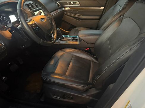 Used 2016 Ford Explorer Limited w/ Equipment Group 301A FWD image 5