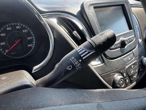 Used 2016 Chevrolet Malibu LT image 26