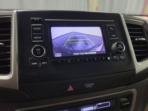 Used 2020 Honda Pilot LX image 16