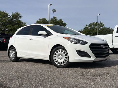 Used 2016 Hyundai Elantra GT FWD image 1