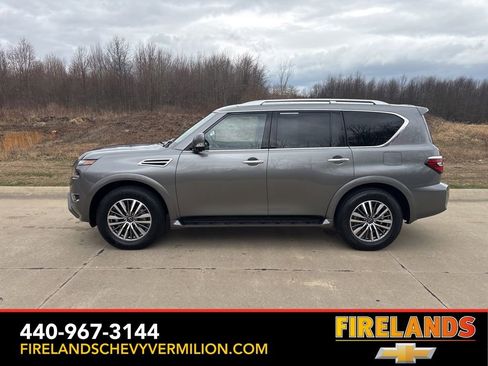 Used 2024 Nissan Armada SL AWD/4WD image 6