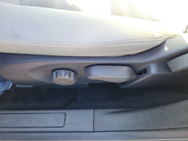 Used 2013 Ford Fusion S FWD image 18