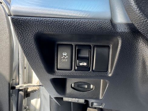 Used 2015 INFINITI Q60 Journey RWD image 19